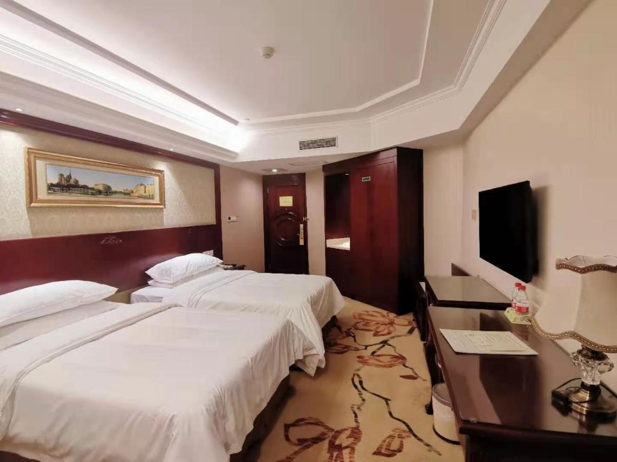 Vienna Hotel Changnan Nanchang County Bagian luar foto