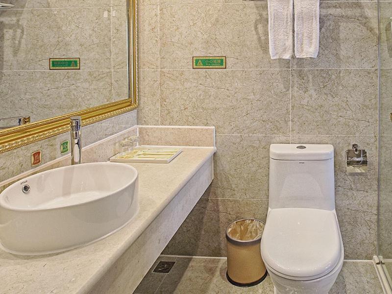 Vienna Hotel Changnan Nanchang County Bagian luar foto